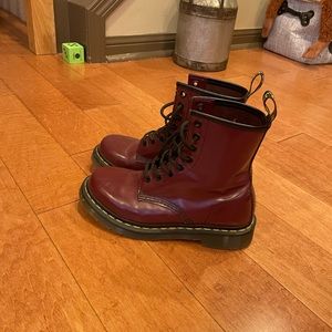 Dr marten in excellent condition size 6